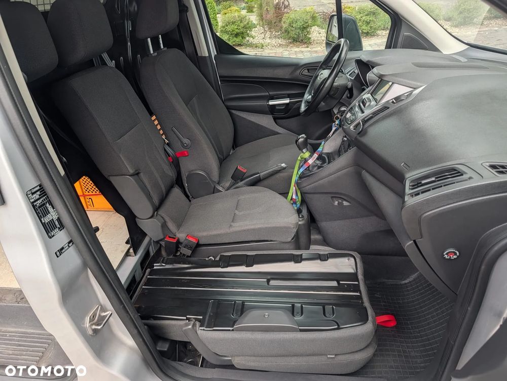 Ford Transit Connect - 23