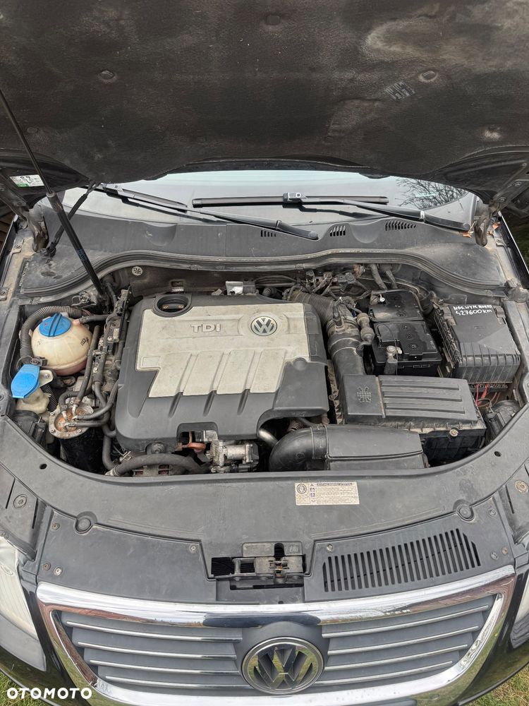 Volkswagen Passat 2.0 TDI DPF DSG Trendline - 17