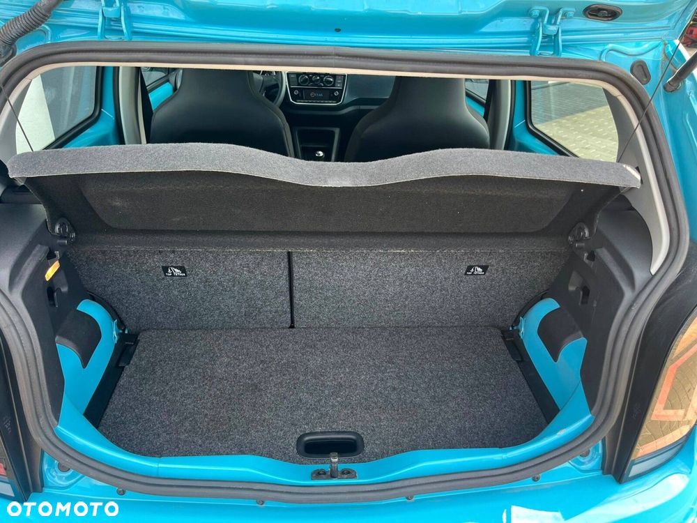 Volkswagen up! 1.0 move - 17