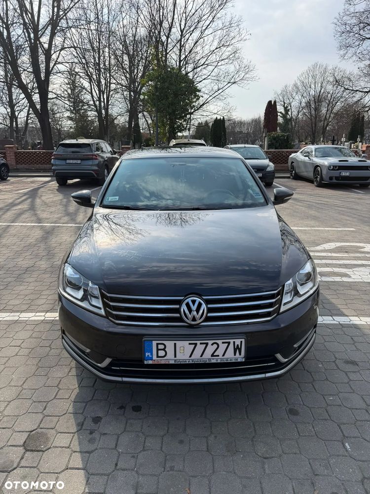 Volkswagen Passat 1.8 TSI Highline DSG - 2