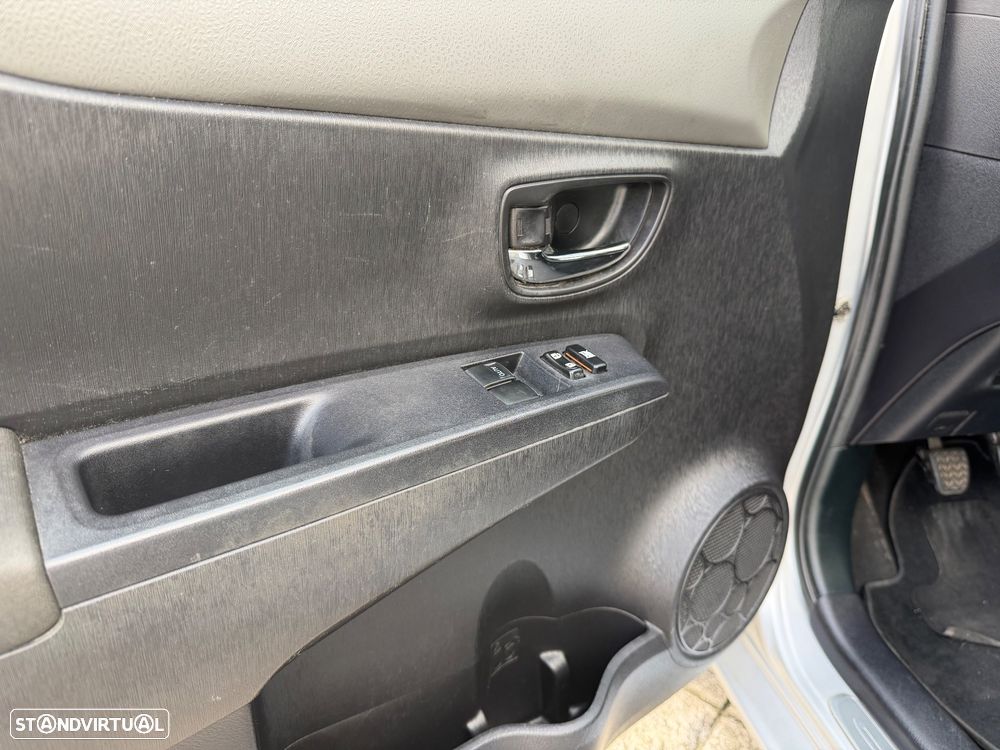 Toyota Yaris 1.33 VVT-i - 16