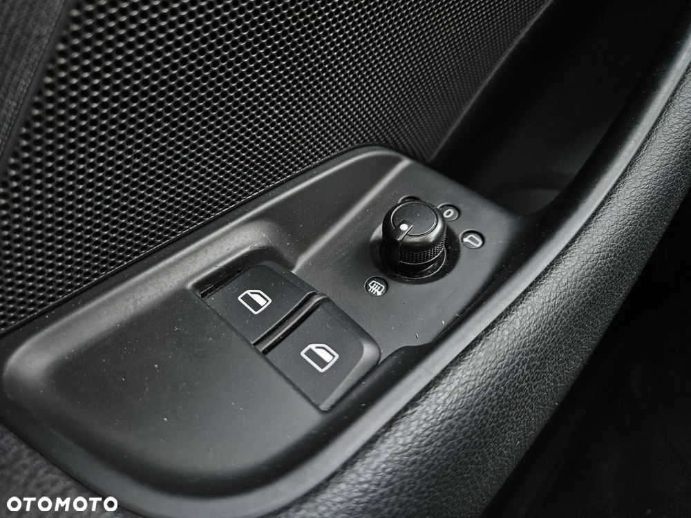 Audi A3 3-drzwiowe 1.4 TFSI Ambiente - 19