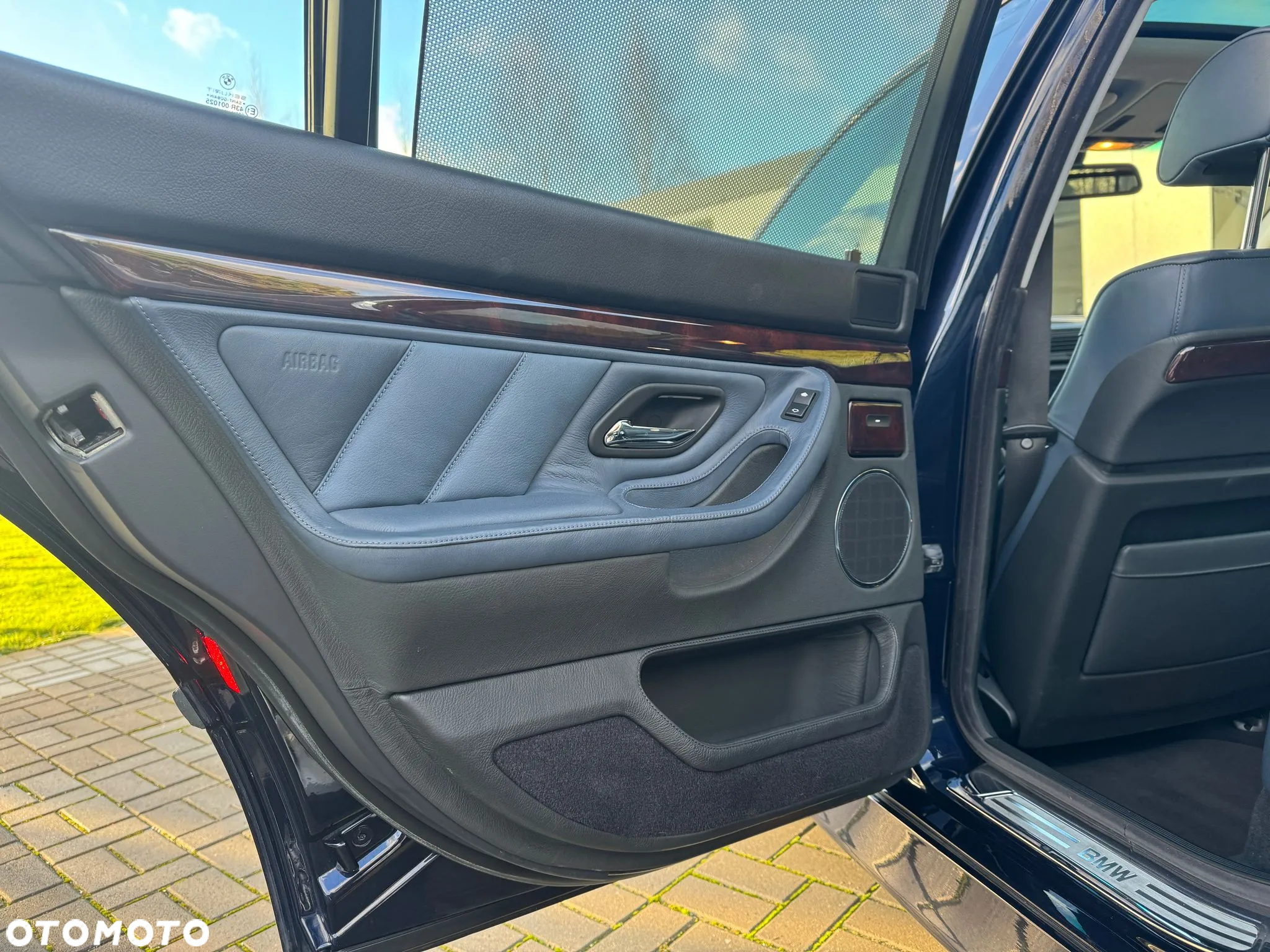 BMW Seria 7 750i - 33
