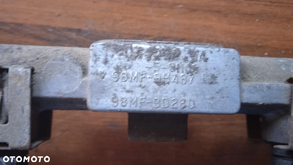 FORD FOCUS MK1 1.4 LISTWA WTRYSKOWA WTRYSKIWACZE 98MF-BA9F593 98MF-9H487 - 2