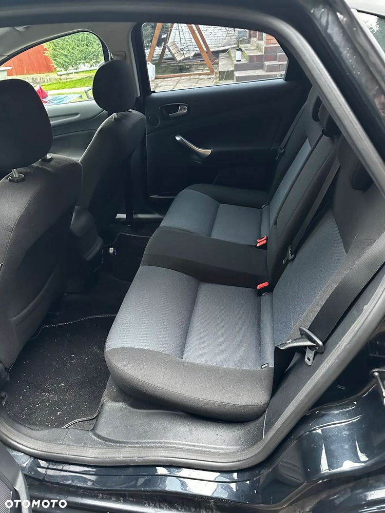 Ford Mondeo 1.6 Trend - 11