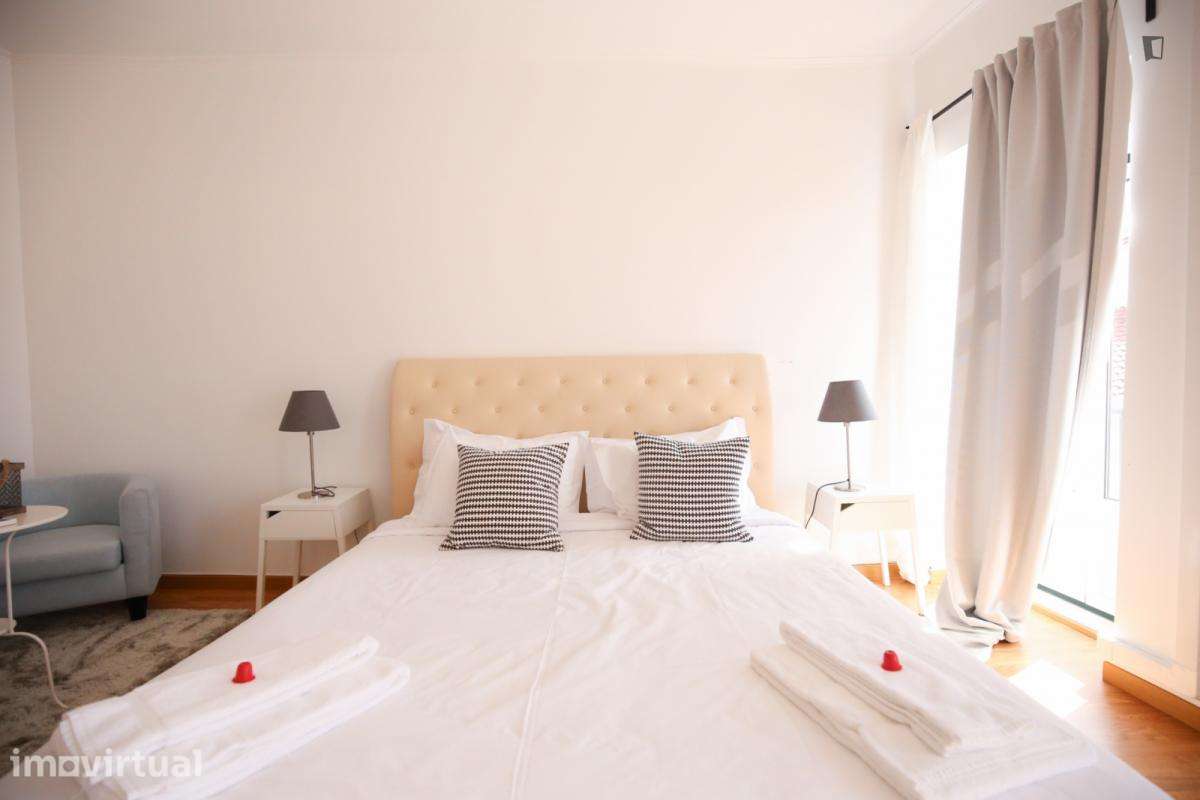 Quarto - localizado em São Bento Lisbon - Grande imagem: 4/44