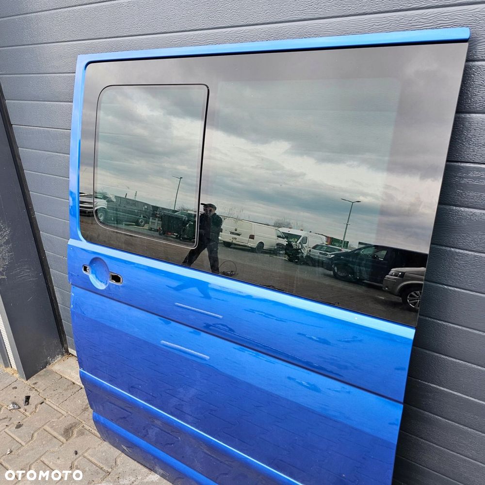VW T5 drzwi przesuwne lewe niebieski LA5W - 2