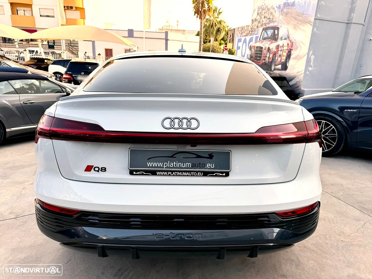 Audi Q8 e-Tron 50 quattro S line - 4