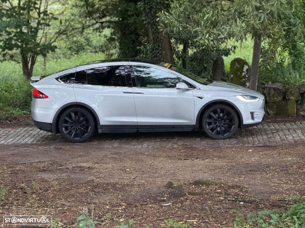 Tesla Model X 100D - 5
