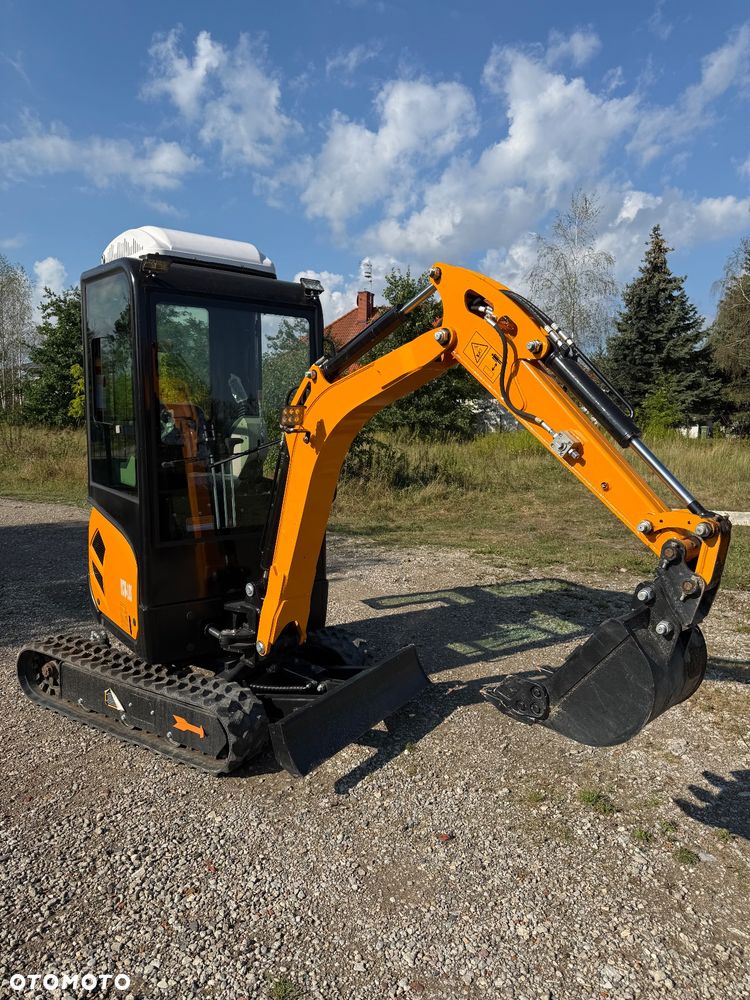 Kubota Yc18 - 3