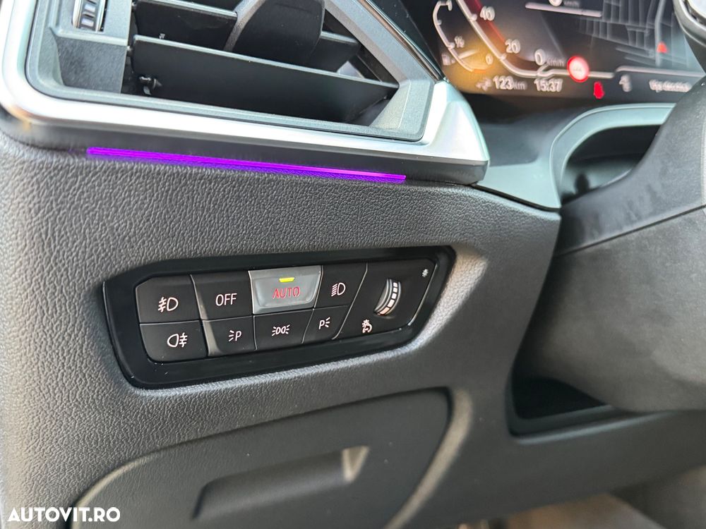 BMW Seria 3 330e Aut. M Sport - 8