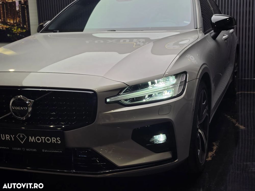 Volvo S60 B5 B AWD Ultimate Dark - 37