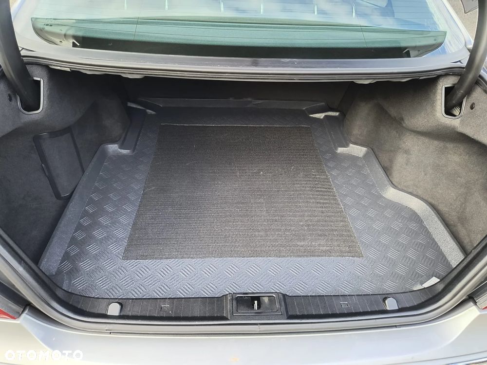 Mercedes-Benz Klasa E 200 Kompressor Elegance Sport Edition - 19