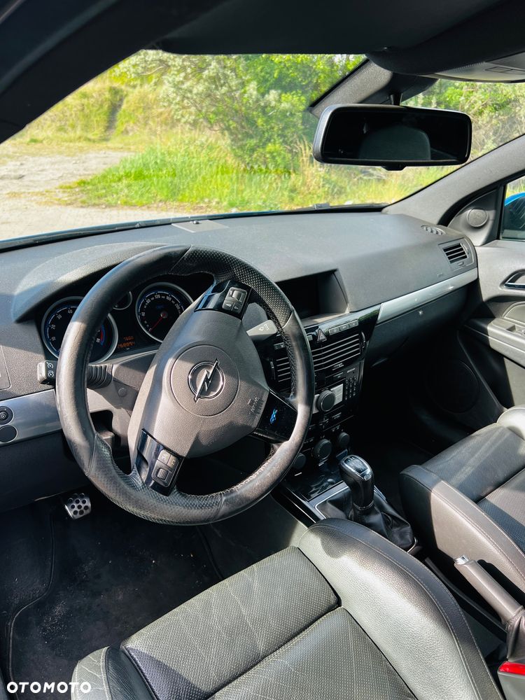 Opel Astra 2.0 T OPC - 8
