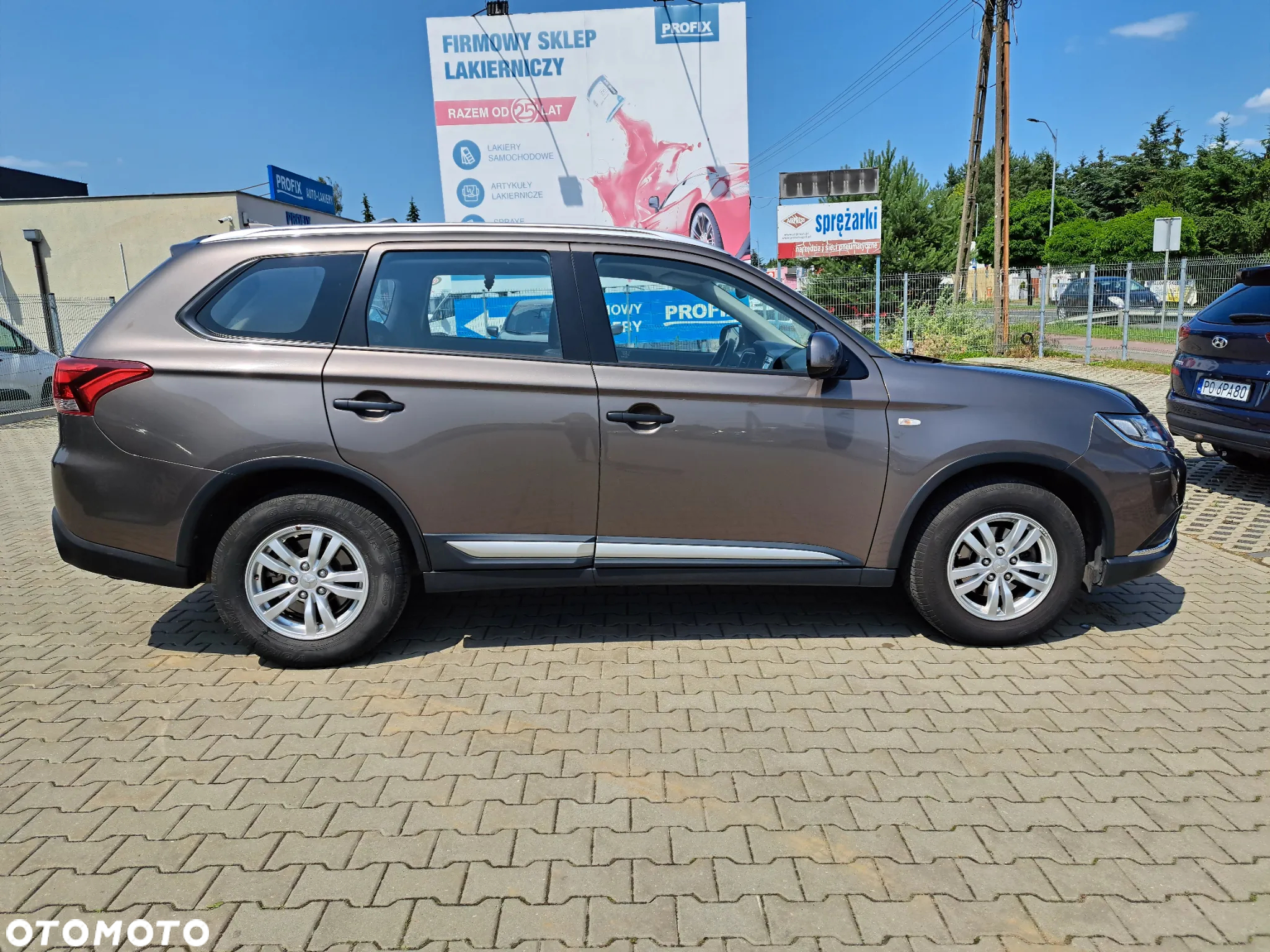 Mitsubishi Outlander 2.0 Invite + 2WD - 6