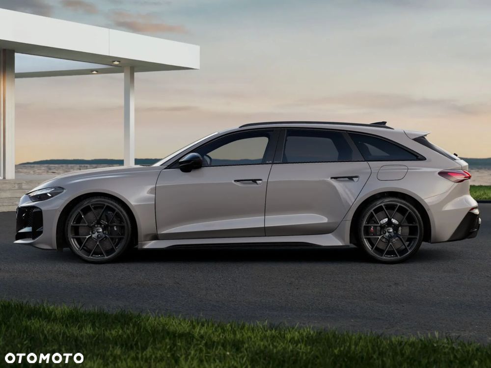 Audi RS5 Avant - 3