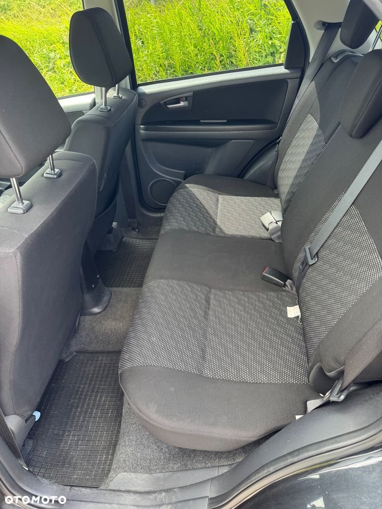 Suzuki SX4 1.6 VVT Automatik 4x2 Comfort - 4