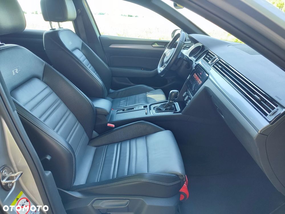Volkswagen Passat 2.0 TDI SCR DSG Comfortline - 23