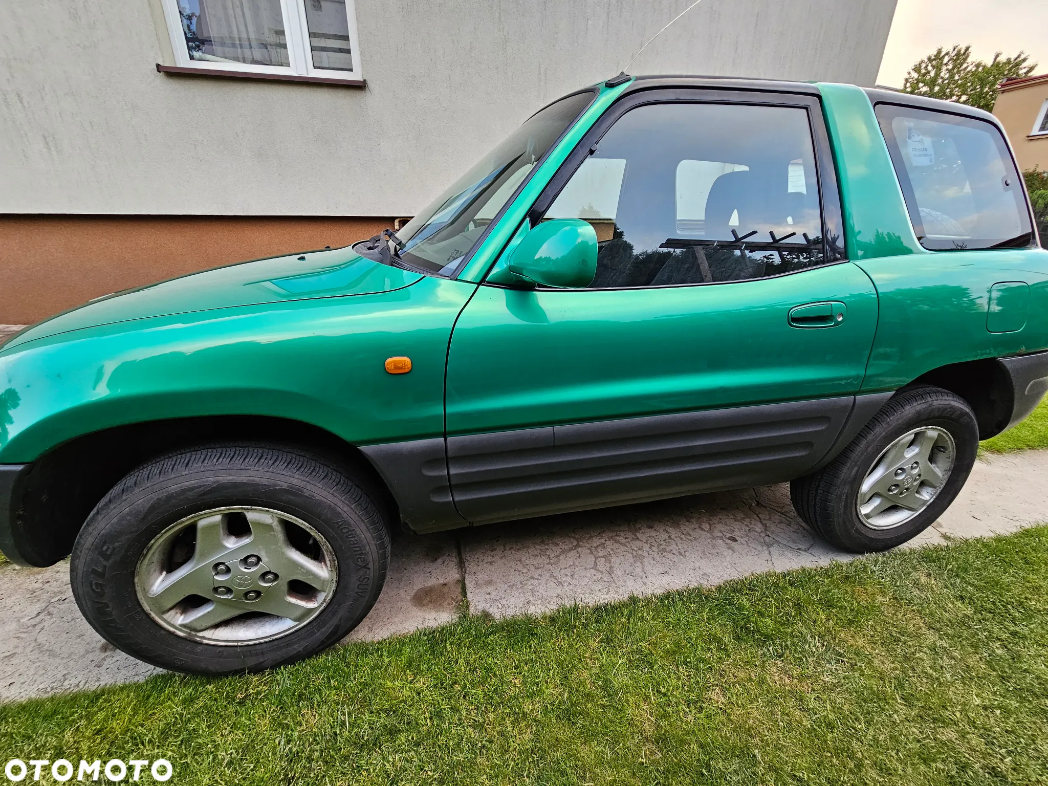 Toyota RAV4 - 10