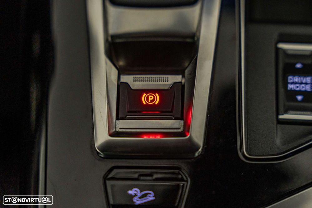 Peugeot 3008 1.6 Hybrid4 GT e-EAT8 - 23