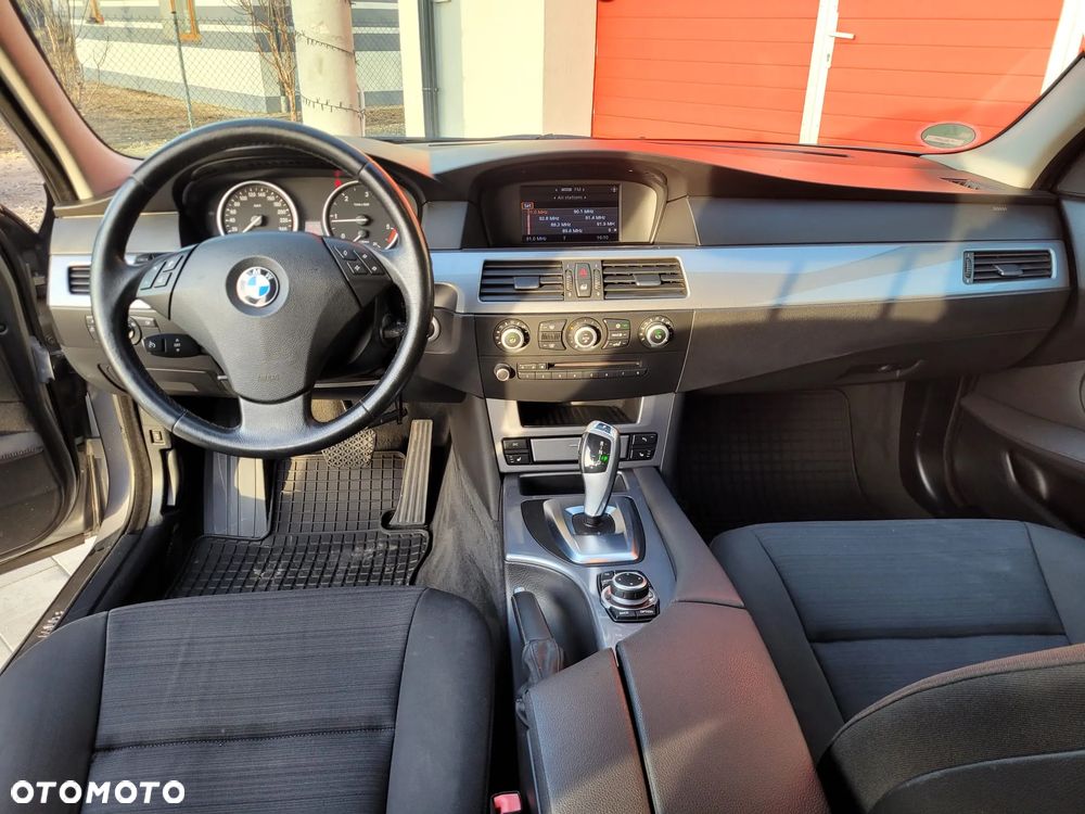 BMW Seria 5 520d - 22