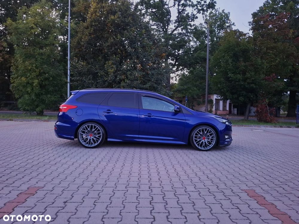 Ford Focus 1.5 EcoBoost STart-Stopp-System ST-LINE - 3