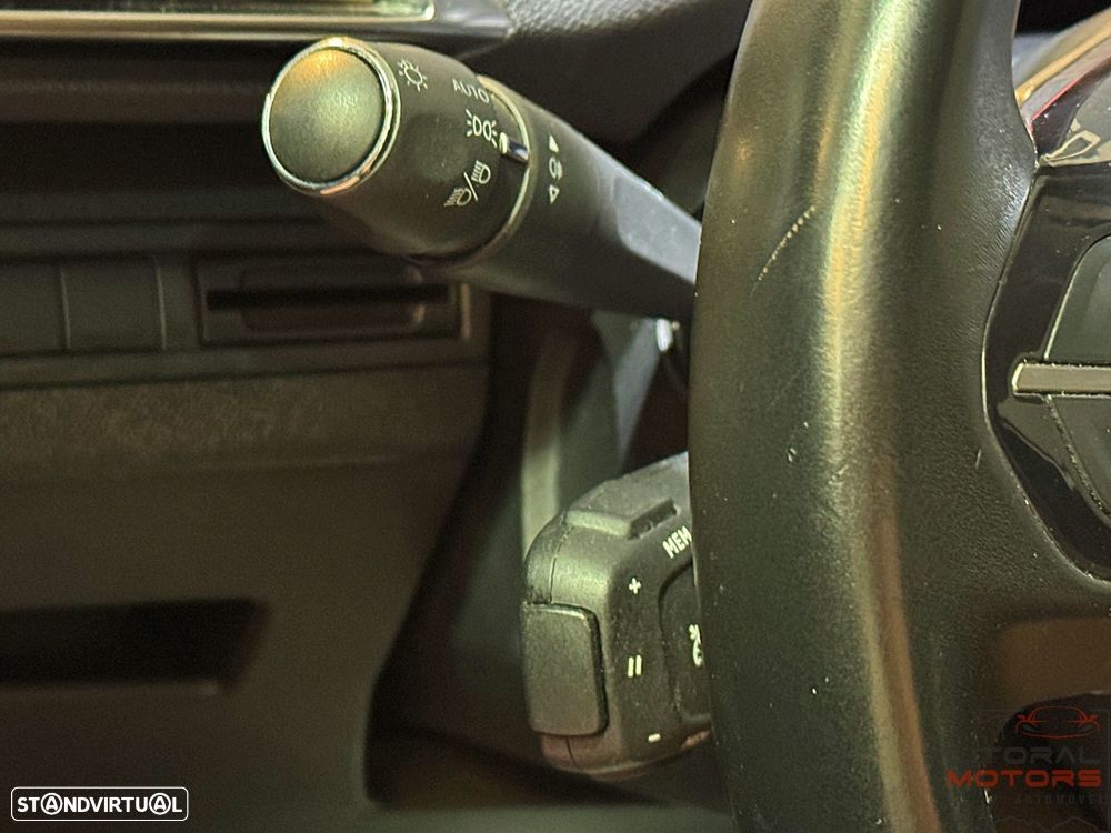 Peugeot 5008 1.2 PureTech Allure J18 - 24