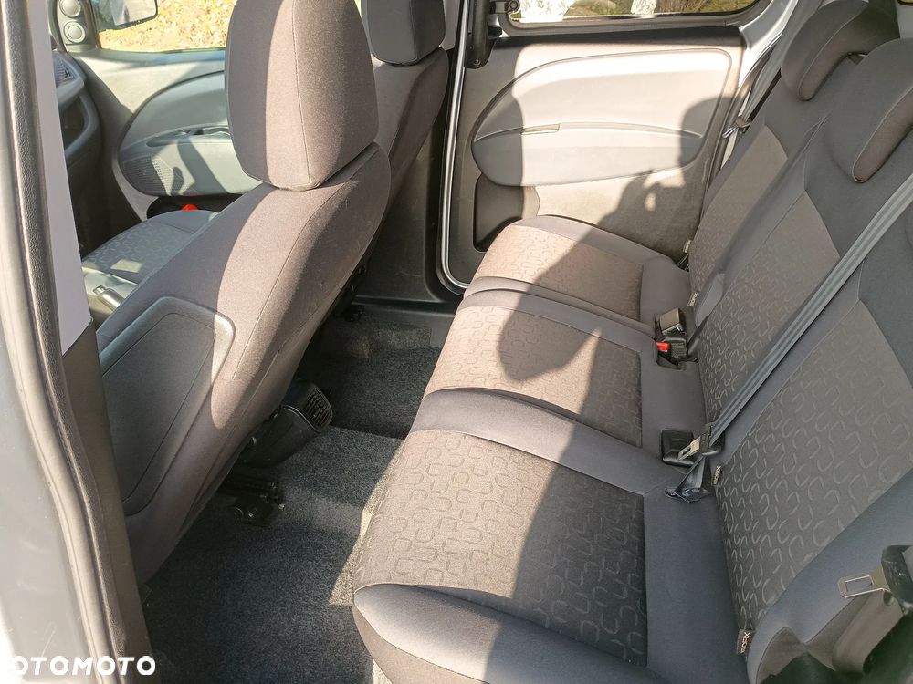 Fiat Doblo 1.4 16V Active - 8
