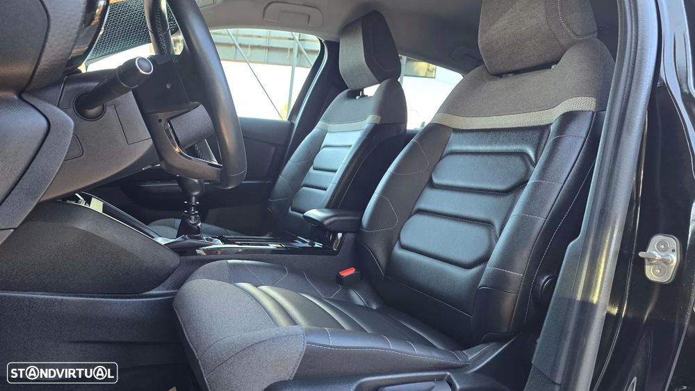 Citroën C4 1.2 PureTech Shine - 17