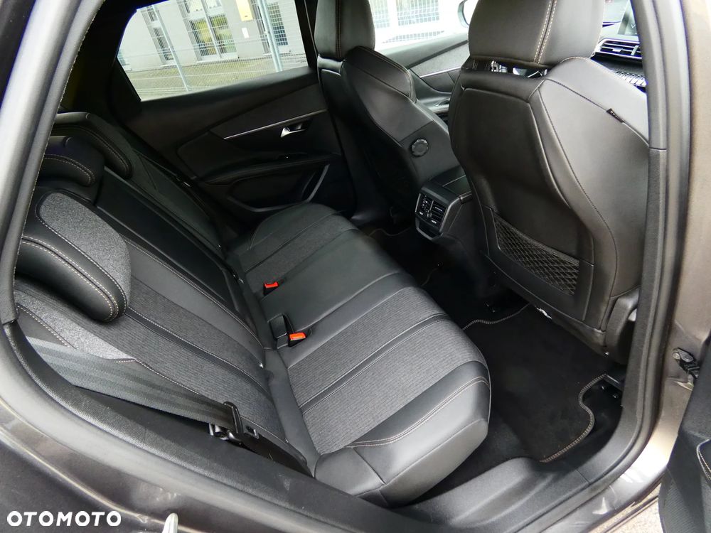 Peugeot 3008 - 18