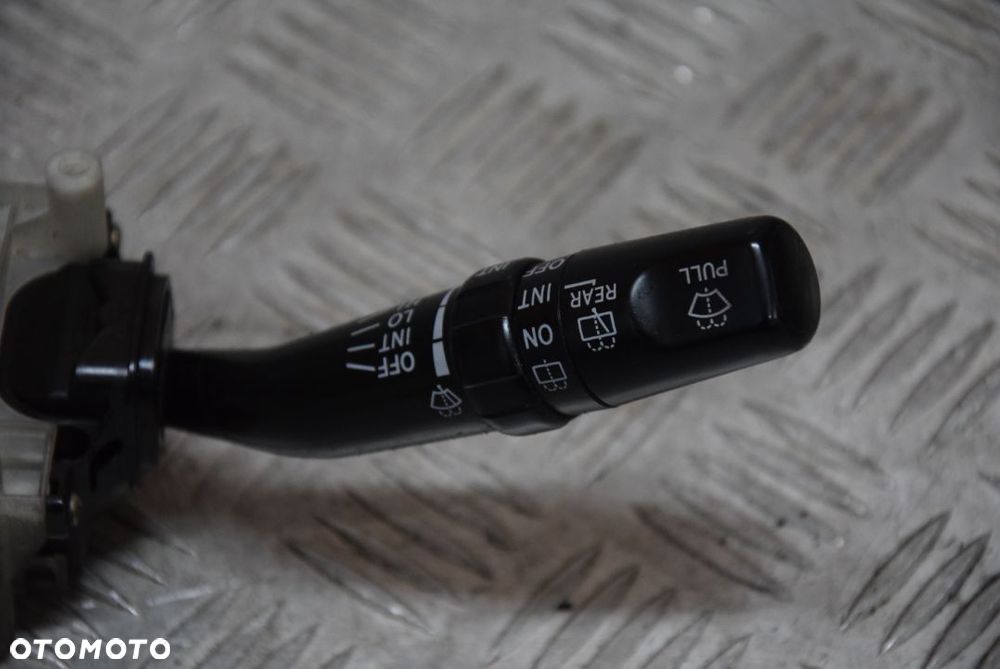 TOYOTA 4 RUNNER MANETKA MANETKI PAJĄK UK KPL. - 4