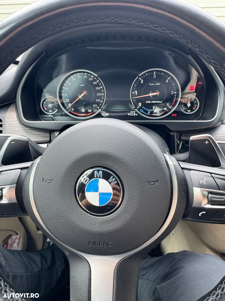 BMW X6 M M50d - 11