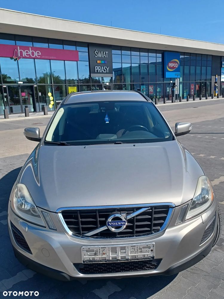 Volvo XC 60 D3 Momentum - 8