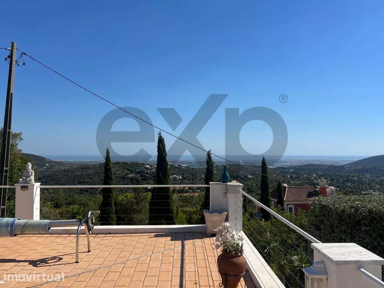 Vila elevada no Algarve com vistas incríveis para o mar, piscina e efi - Grande imagem: 3/48