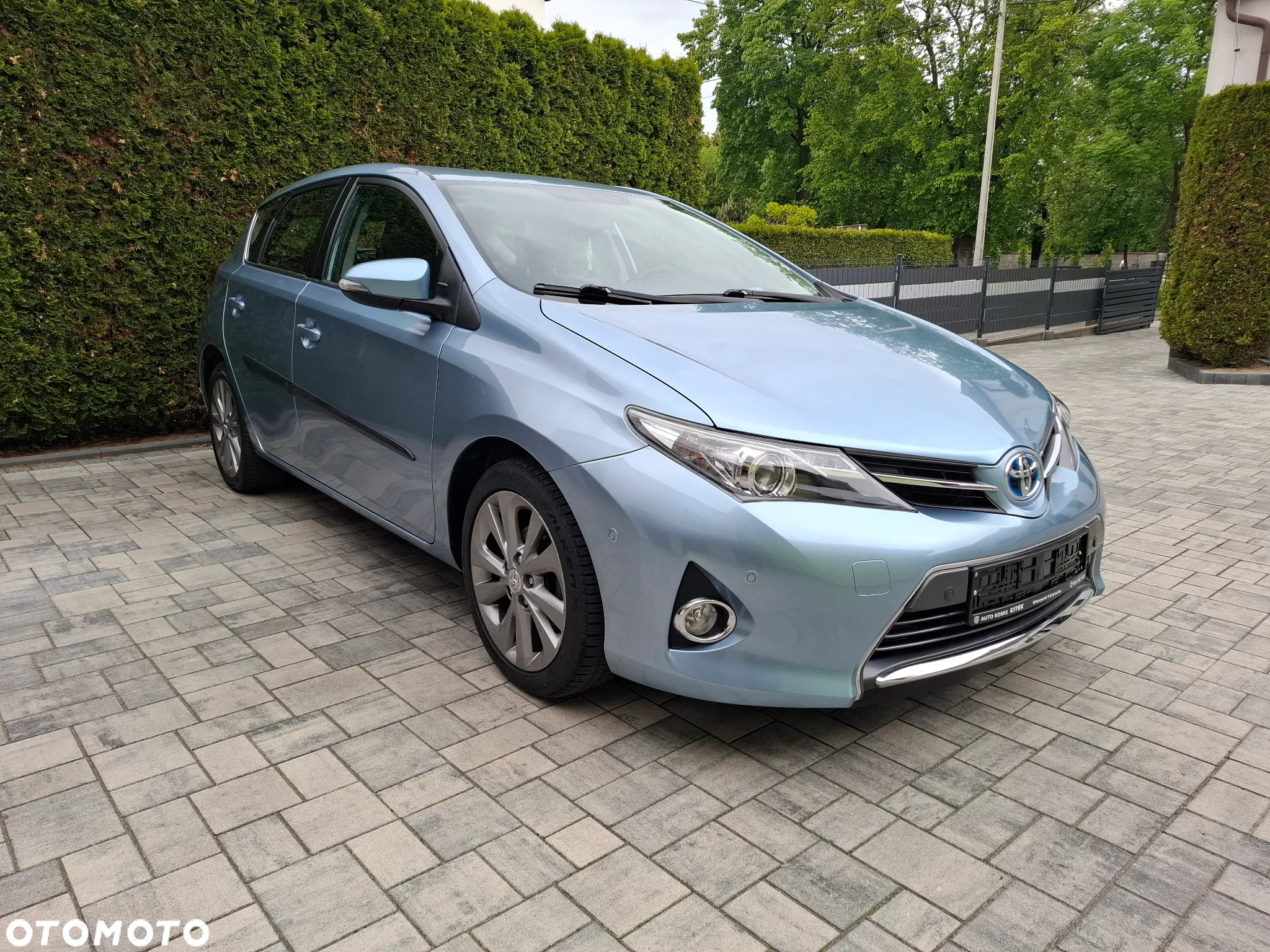 Toyota Auris - 2