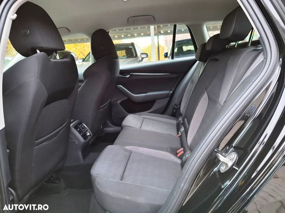 Skoda Octavia 2.0 TDI DSG Ambition - 8