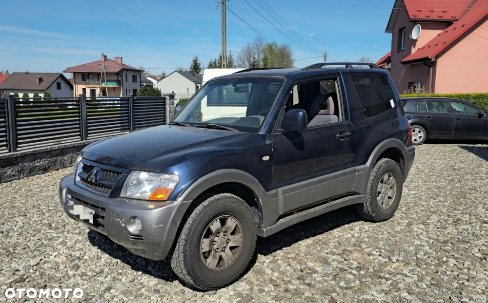 Mitsubishi Pajero - 9