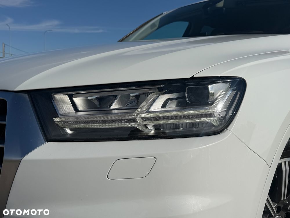 Audi Q7 - 7