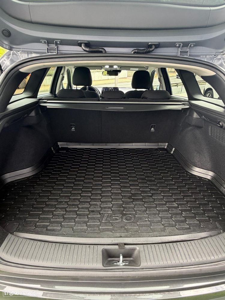 Hyundai i30 CW - 13