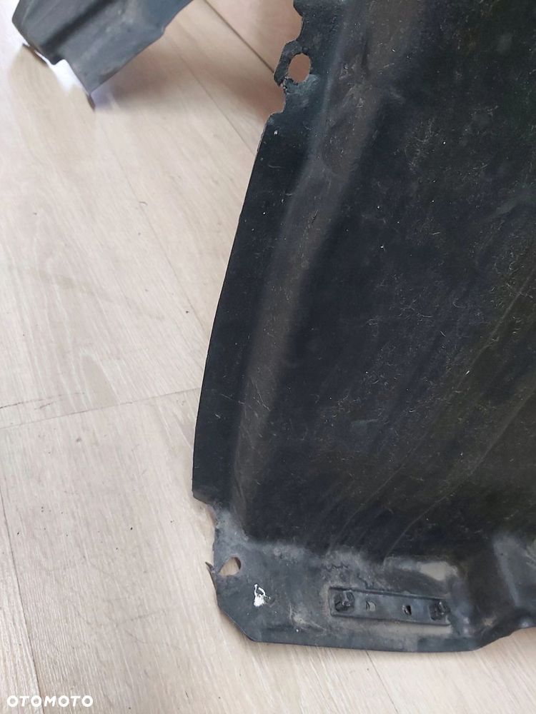 TOYOTA Sienna nadkole prawy przód 53875-08020 - 2