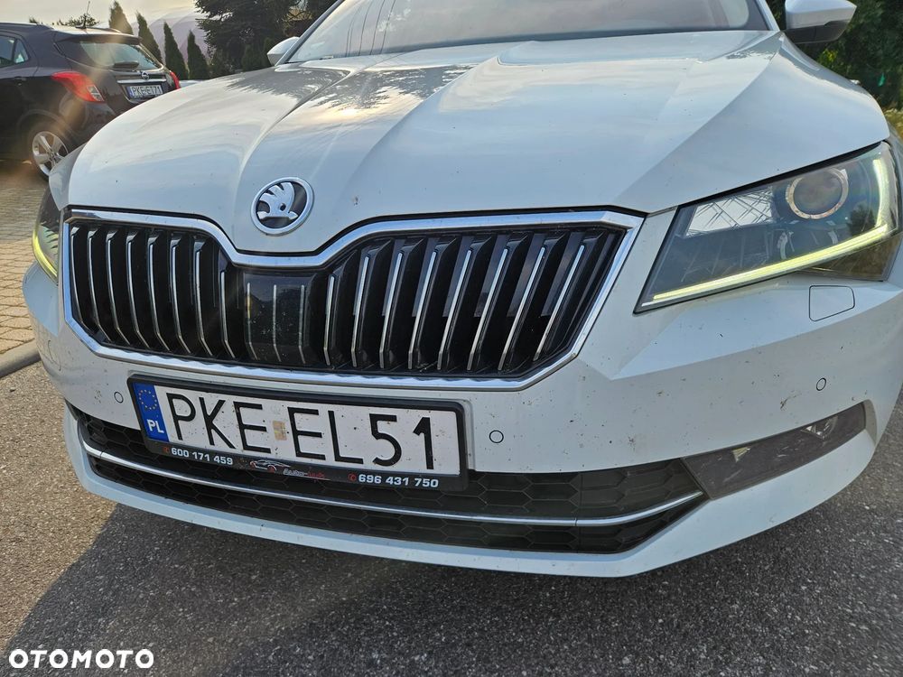 Skoda Superb 2.0 TDI DSG Sportline - 4