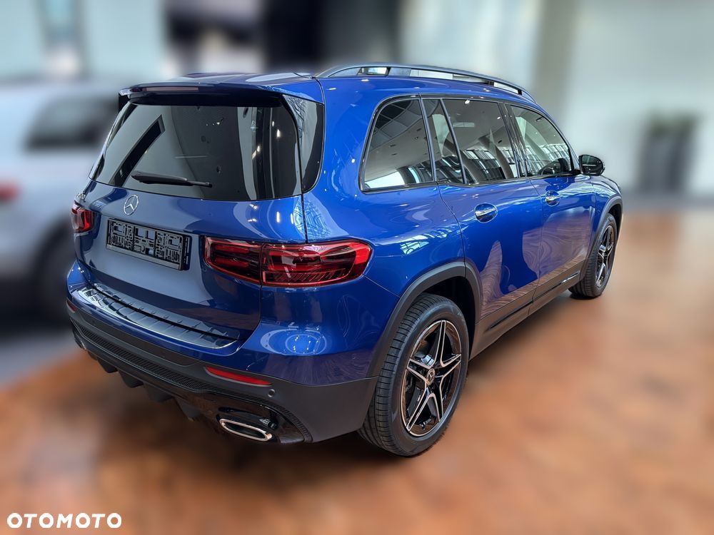 Mercedes-Benz GLB - 4