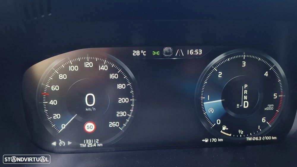 Volvo XC 60 2.0 D4 R-Design AWD Geartronic - 10