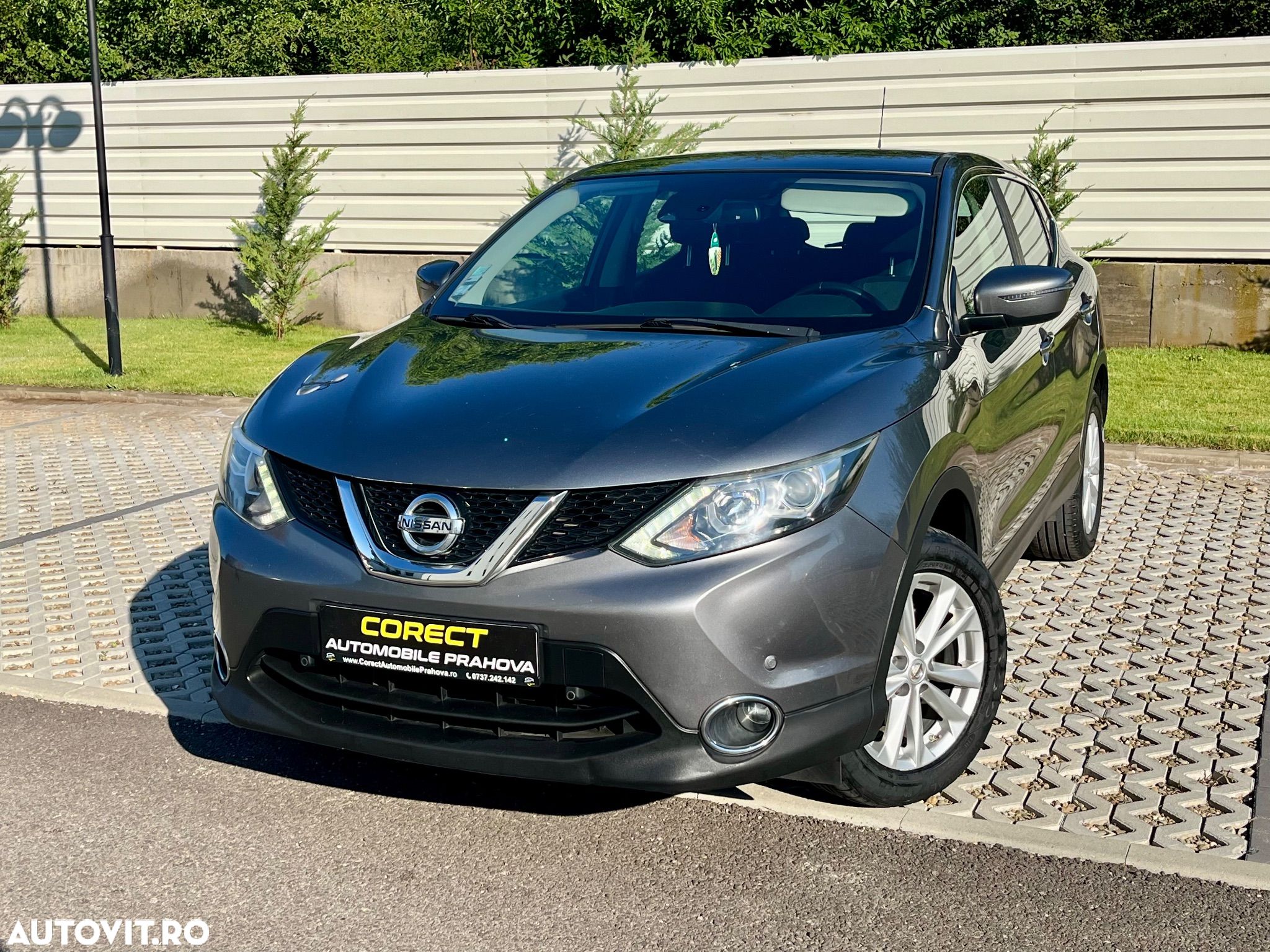 Nissan Qashqai - 1