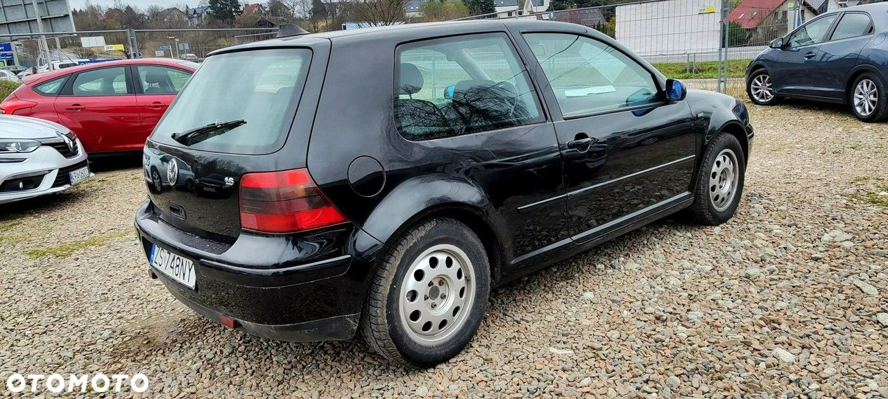 Volkswagen Golf - 4