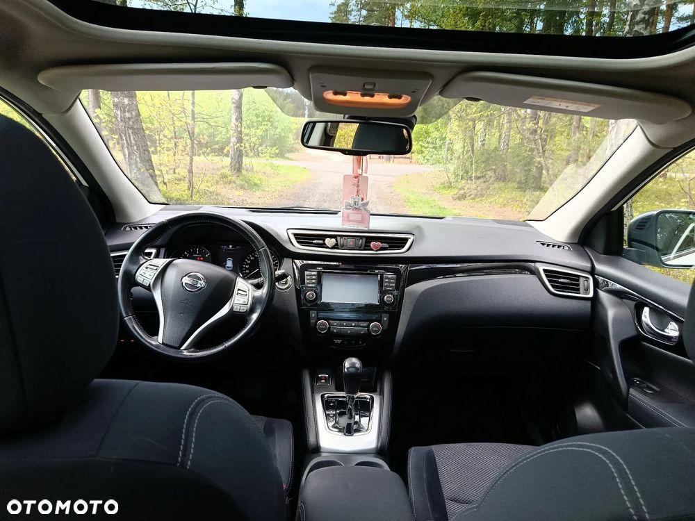 Nissan Qashqai 1.6 DCi Xtronic TEKNA - 9