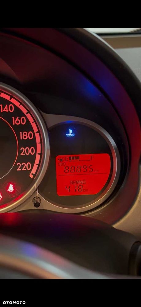 Mazda 2 - 7