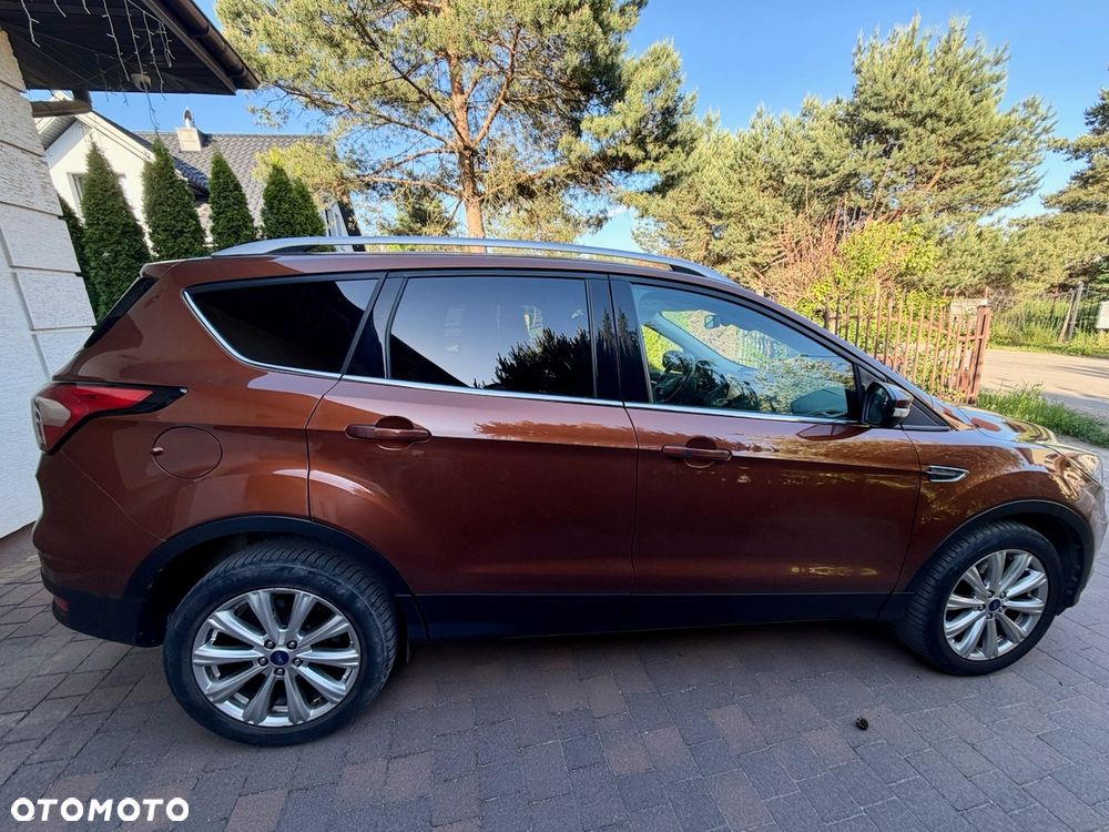 Ford Escape 2.0 EcoBoost AWD Titanium - 4