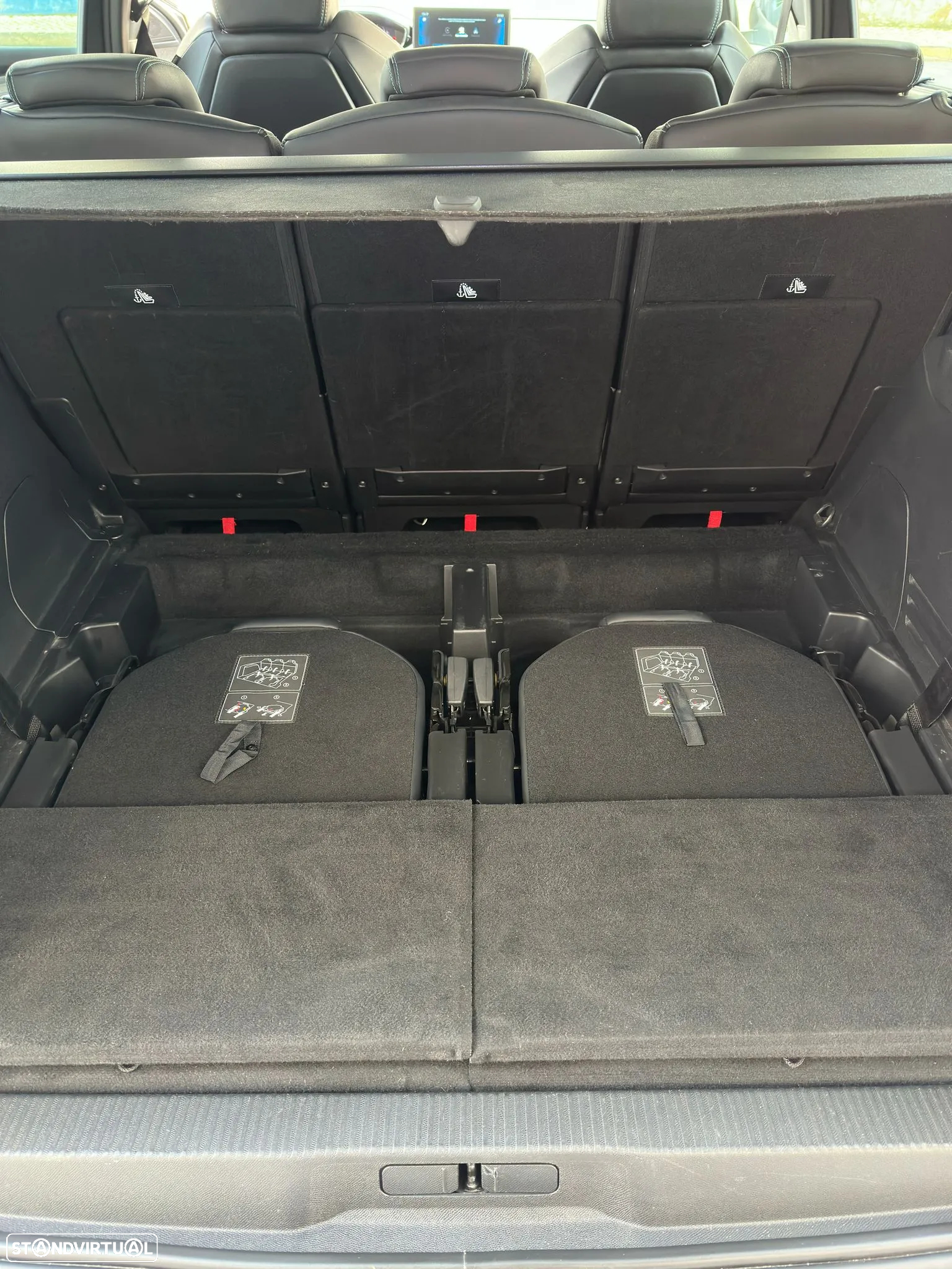 Peugeot 5008 1.2 PureTech Allure Pack EAT8 - 19