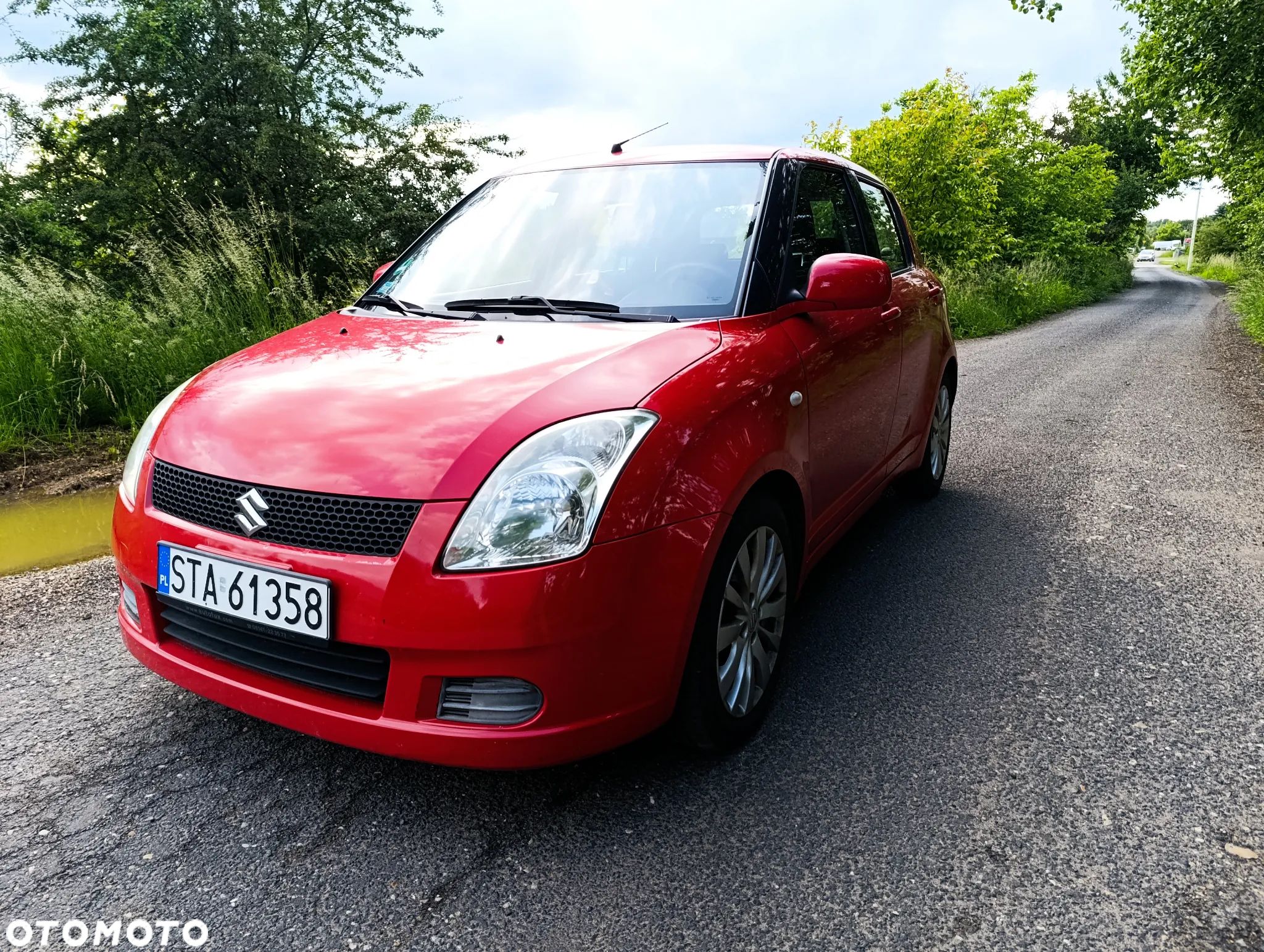 Suzuki Swift - 1